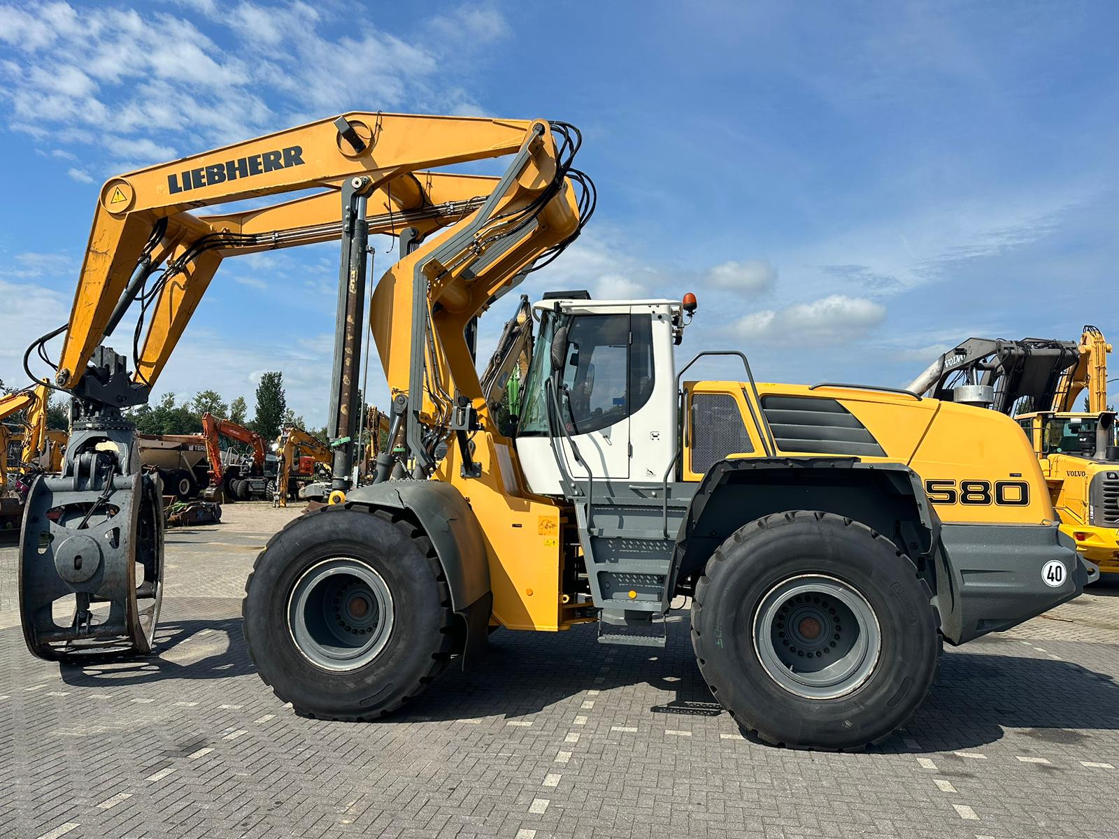 Liebherr L580 Loghandler