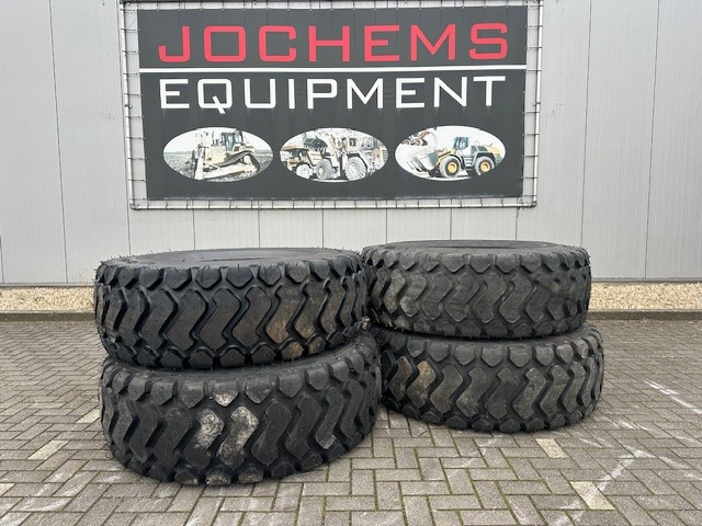 Set Michelin Tyre’s 20.5 R – 25