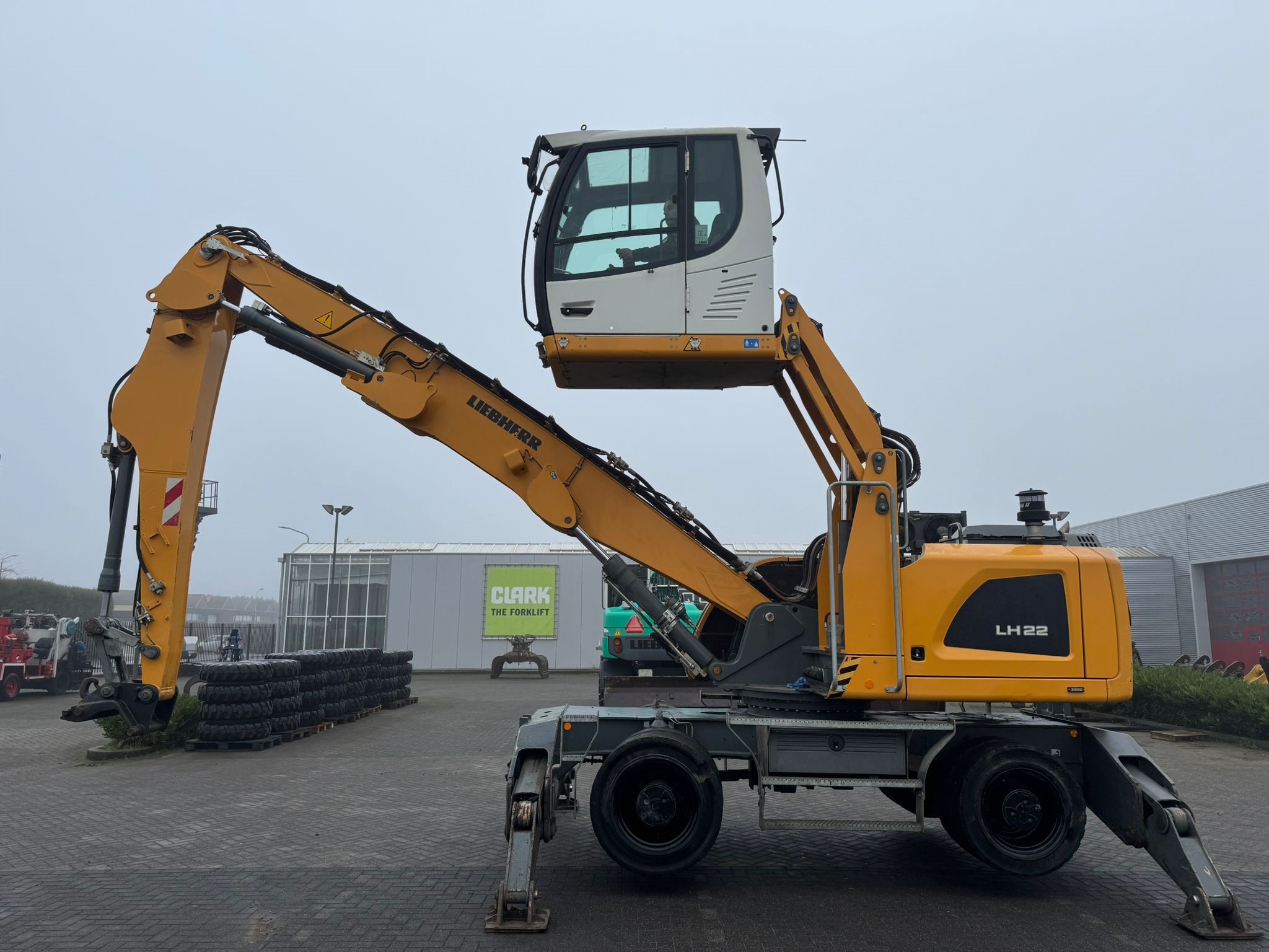 Liebherr LH 22 M Litronic